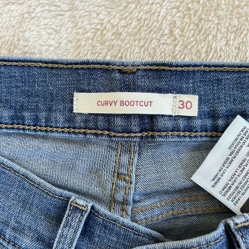 Levi's Women's Curvy Bootcut Jeans Medium Wash Size Size 30 - Picture 3 of 6